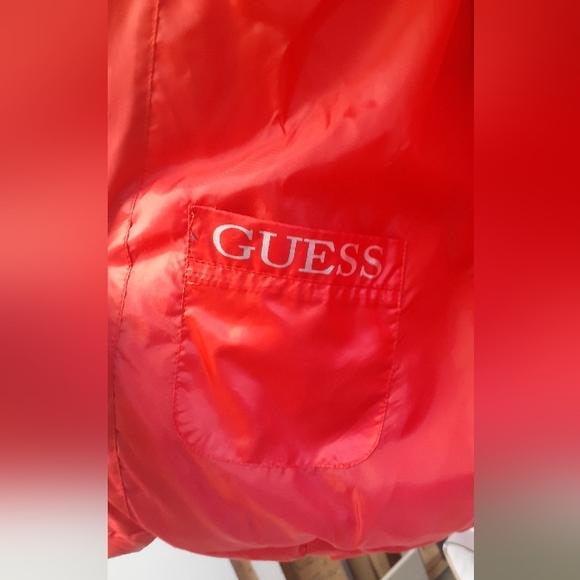 Bright red Guess puffer jacket - size large - Picture 6 of 7